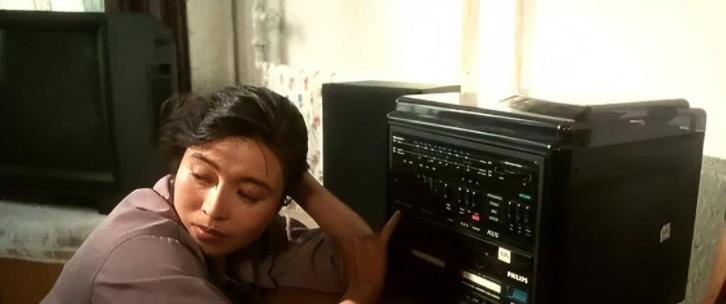 丁嘉丽|丁嘉丽近照曝光!头发花白脸有皱纹,曾自曝婚内出轨,堕胎四次