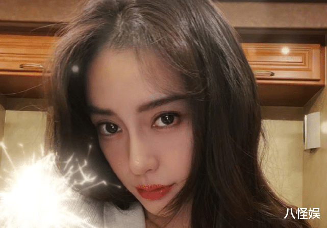 Angelababy|baby离婚后大谈亲子日常，与儿子一起种土豆做手工，小海绵很黏她