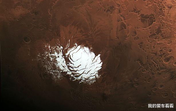 火星上“浩瀚的水湖”可能是错觉，也许是冰层下的火山岩