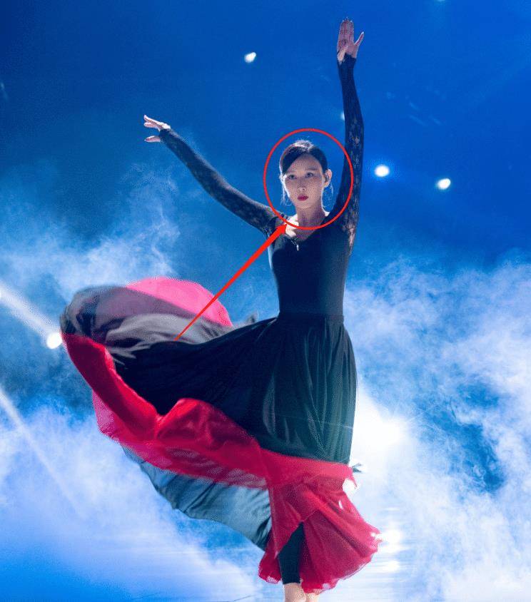 胡静|为不和妻子分房睡，50亿身价老公切除扁桃体，胡静爱了3年才肯嫁