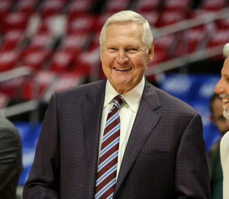 迈克尔·乔丹|生涯场均20+5+5有多难?个个都是巨星,有一人却被视为毒瘤