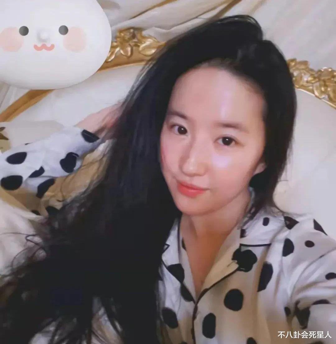 斗鸡眼|三白眼,斜视眼,斗鸡眼,这13位明星,被眼睛拉低了颜值