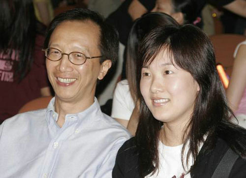 杨幂|伏明霞的倔强情史，靠名气征服了4个男人，24岁嫁50岁百亿富豪