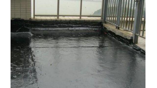 还有人阳台不做防水,你真的不怕雨天的时候家里发大水吗?