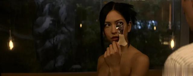 伊娃|“砍妹”维坎德牺牲最大的两部电影