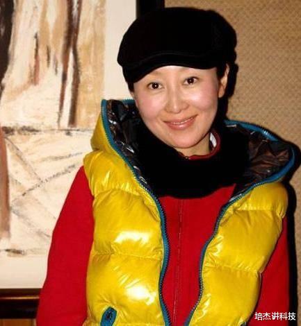 孙楠|孙楠开百万豪车住700元出租房，2个女儿一个留学深造一个被迫辍学