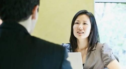 求职|“裤子拉链开了,你会怎么做”?面试官提出问题,怎么回答最好