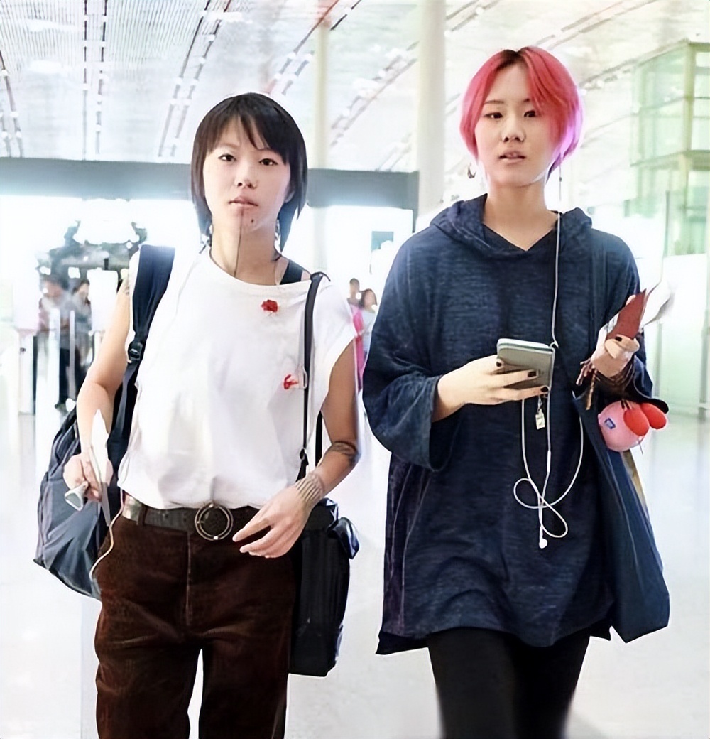 窦唯|窦唯妈妈:为儿子失败的婚姻买单,愧对俩孙女,还好有王菲治愈她