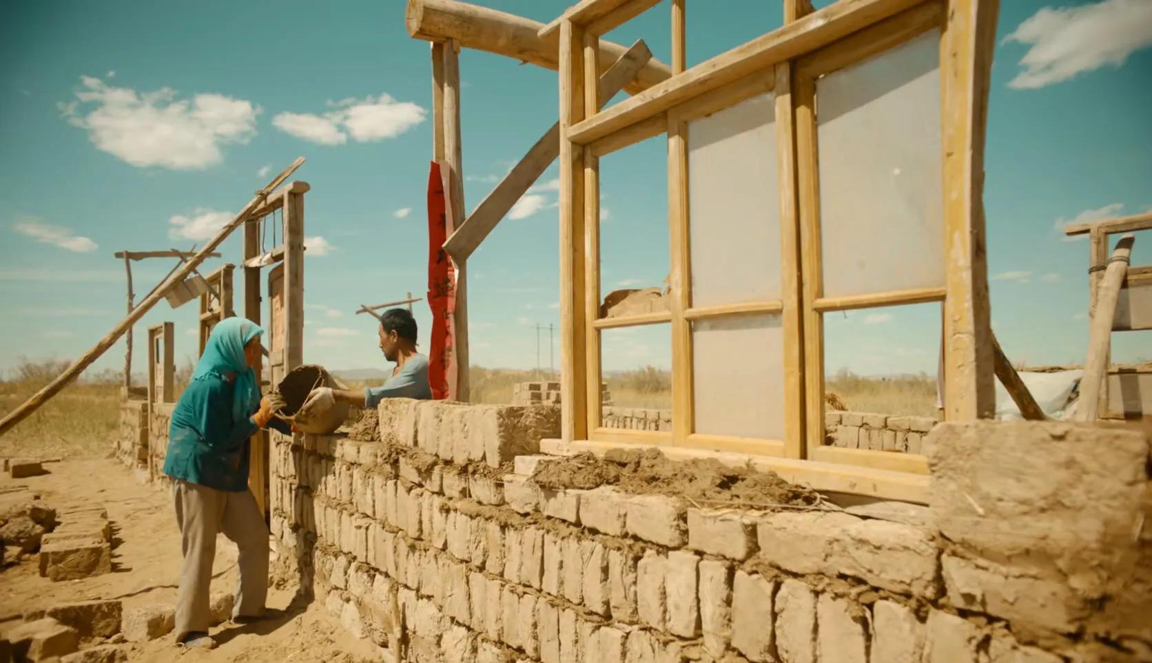 隐入尘烟|《隐入尘烟》遭全网下架,电影拍得好,但被下架也活该