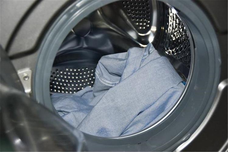 洗衣机的“重量”指的是干衣服还是湿衣服?售货员:别太迷信重量