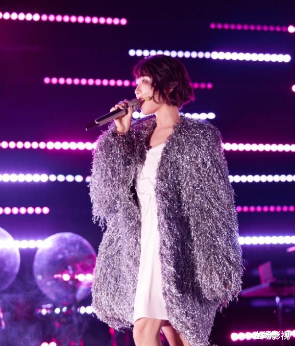 赵樱子|《乘风破浪3》越看越好看，于文文“炸翻”全场，赵樱子被淘汰