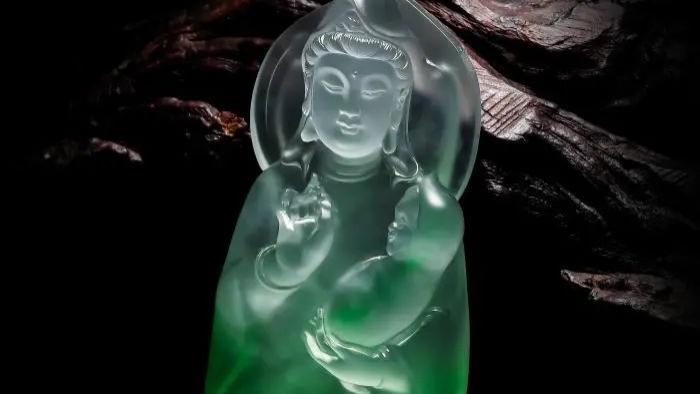 |玉赏 ▏翡翠玉雕艺术创作——《送子观音》