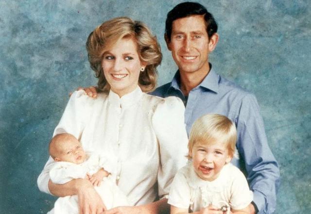 戴安娜|戴安娜渴望爱情，换了7个情人却不再婚，全因威廉“单纯的自私”