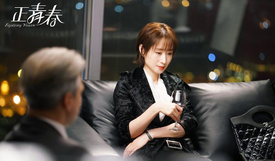 刘敏涛|刘敏涛演戏像喝醉，不演主角就翻车，演技被高估只因人设好？