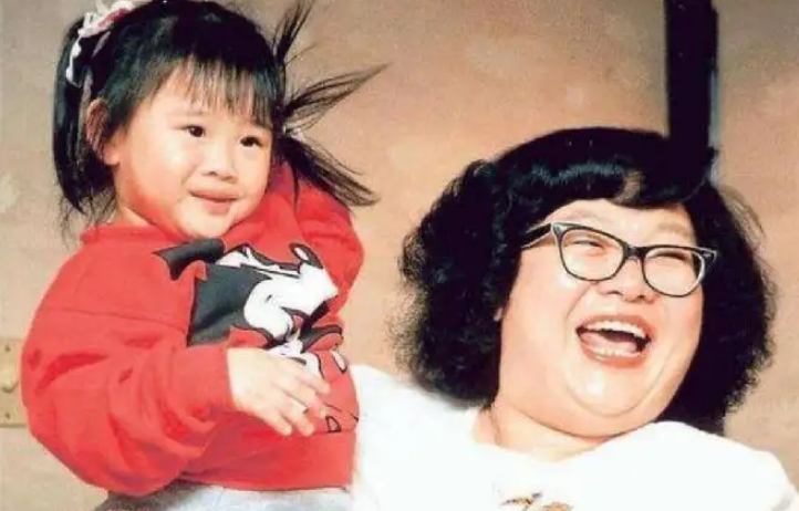 短发 娱乐圈第一软饭女？