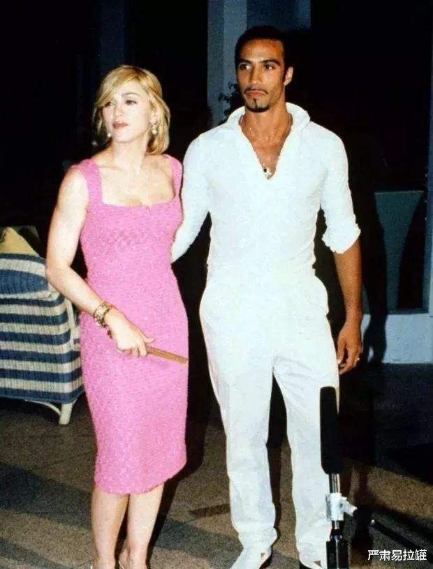 麦当娜|官宣分手！母子恋告吹，她比萧亚轩还会玩？