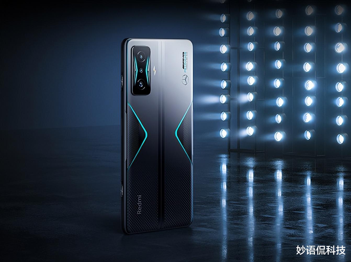红米手机|卢伟冰发力了,120W充电+4mm芯,发布不到半年直降1100