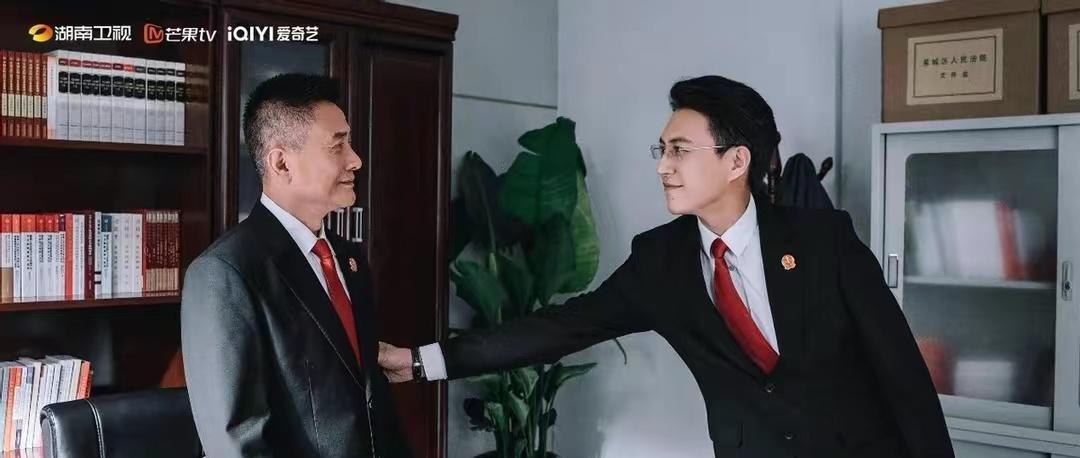 蔡文静|《底线》：演技拉胯的蔡文静，被个个抢戏的女配角们碾压了