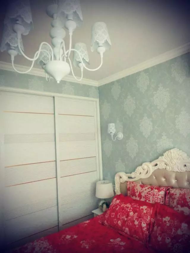 新房装修好漂亮，吸引了整个小区人来参观，老公装的站便器好实用