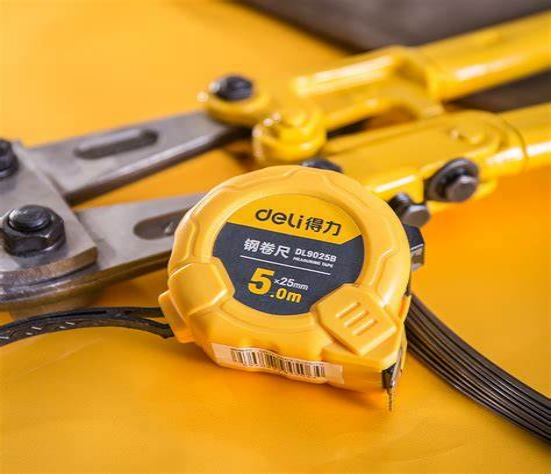 家里有卷尺的要留意,我也是今天才知道,原来卷尺上还隐藏小开关