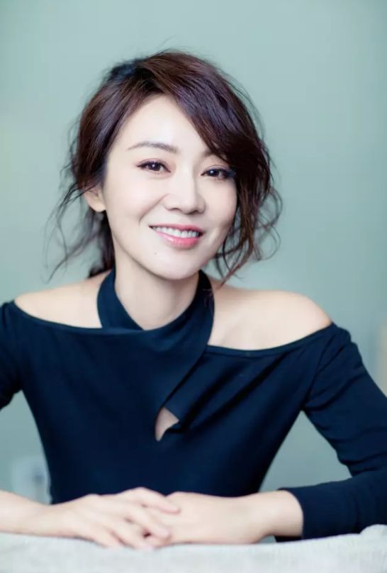 短发 为什么女人年纪大了喜欢剪短发?显“年轻”是关键,看闫妮就知道