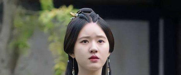 星汉灿烂|赵露思因星汉灿烂获赞，却遇上杨紫沉香如屑空降，究竟谁更胜一筹