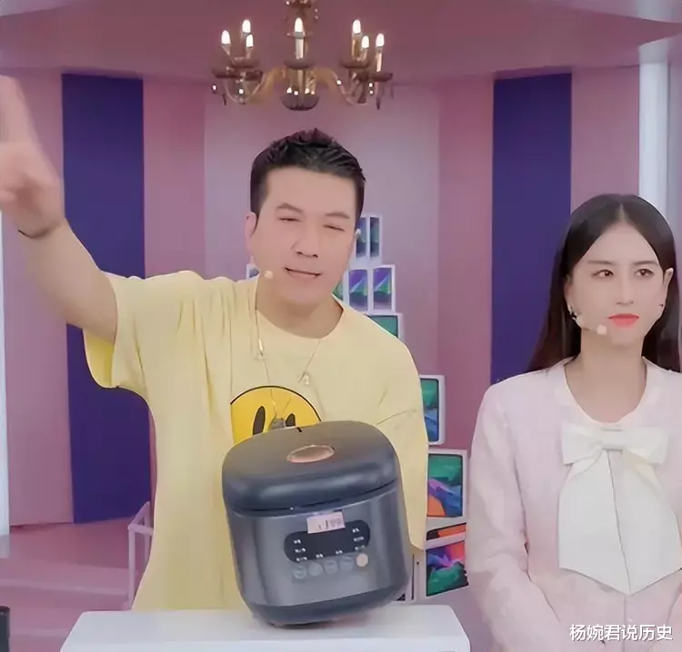 陈浩明|娱乐圈的表面夫妻,看似恩爱,实则貌合神离,婚姻一地鸡毛