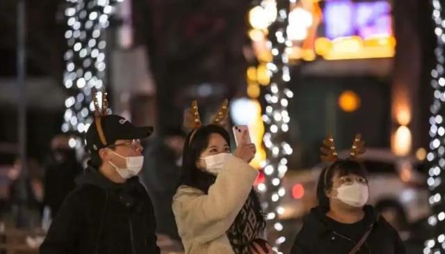 军人|殡仪馆的“排队”,超出平日负荷近3倍的火化量,到底意味着什么