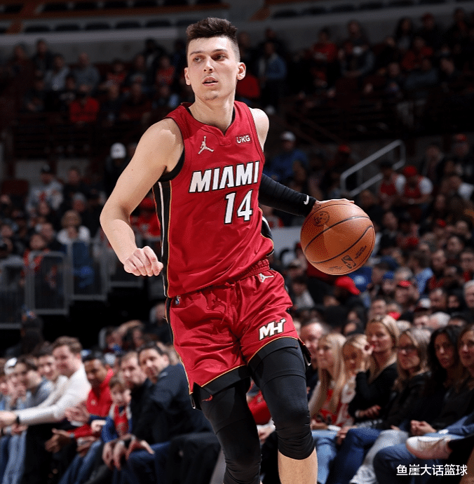 张外龙|拉文德罗赞59+6，公牛惨败！巴特勒22+7洛瑞爆发，热火不惧篮网？