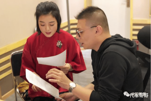 白雪|她7次上春晚,有过一段失败婚姻,45岁嫁给小8岁男友很幸福