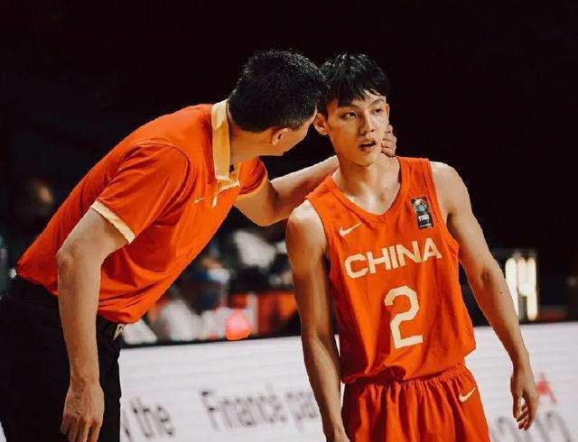 徐杰|中国男篮三大顶级新秀后卫：姜伟泽表现惊人，但徐杰更适合国家队