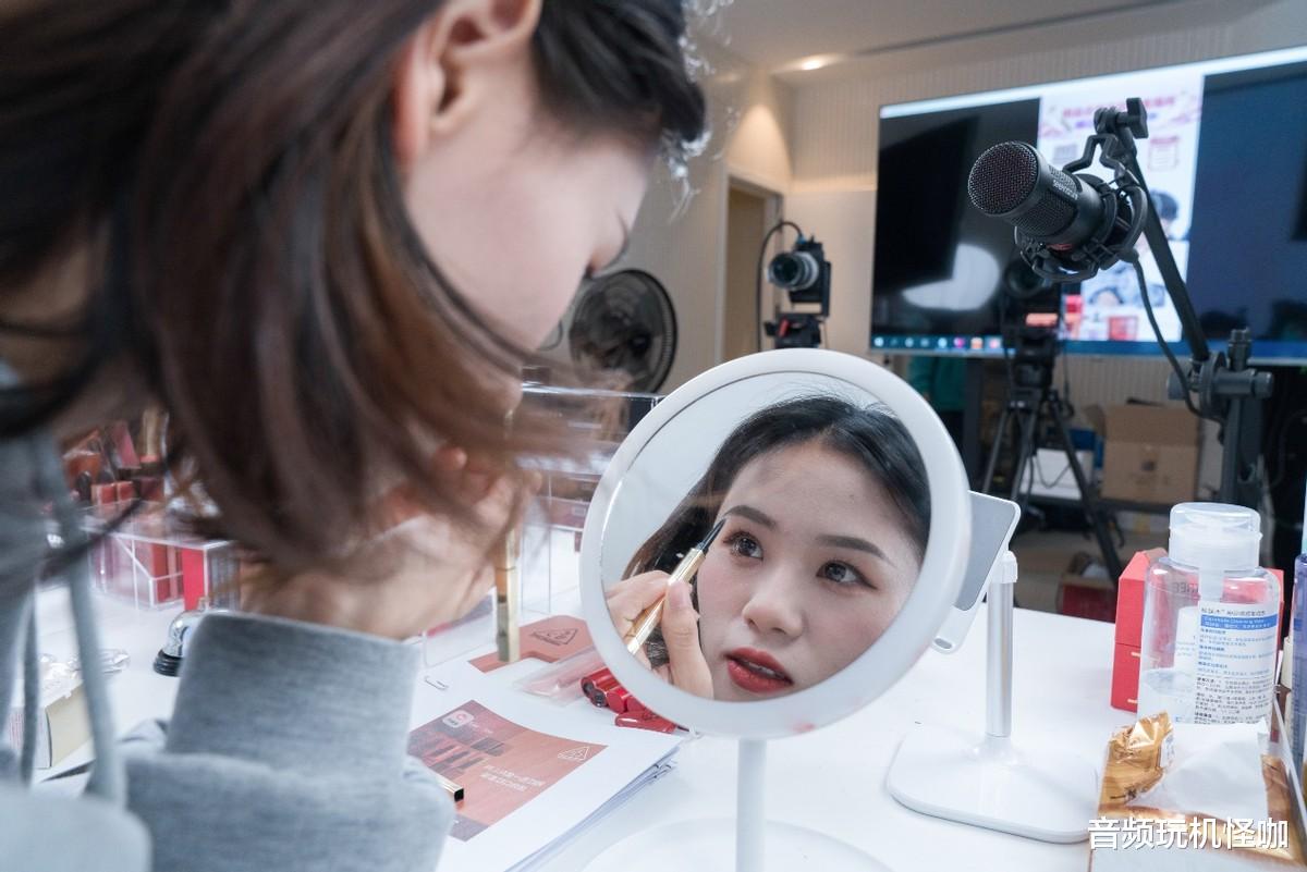 苹果|“千万别让00后选家电”上热搜,唯品会数据说明,年轻人消费变了