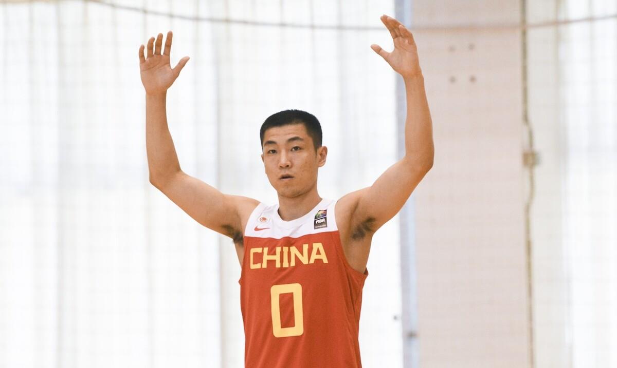 皇马|山东男篮新消息！高诗岩签约经纪公司，同公司旗下球员还有陈培东