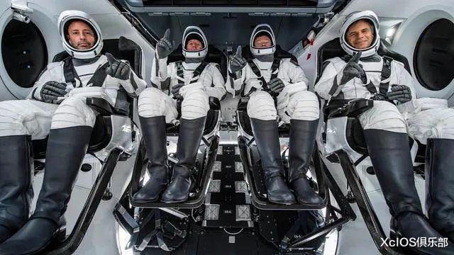 大屏|见证历史!首个普通人太空旅行成功丨腾讯视频 VIP 再次涨价