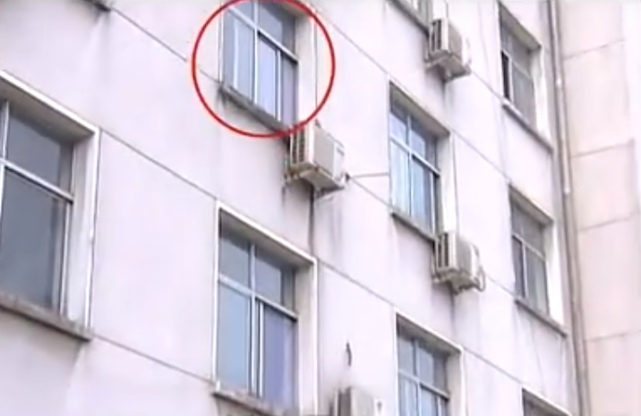 王萍|2013年7岁男孩输液中突然去世,2小时后主治医生也坠楼身亡