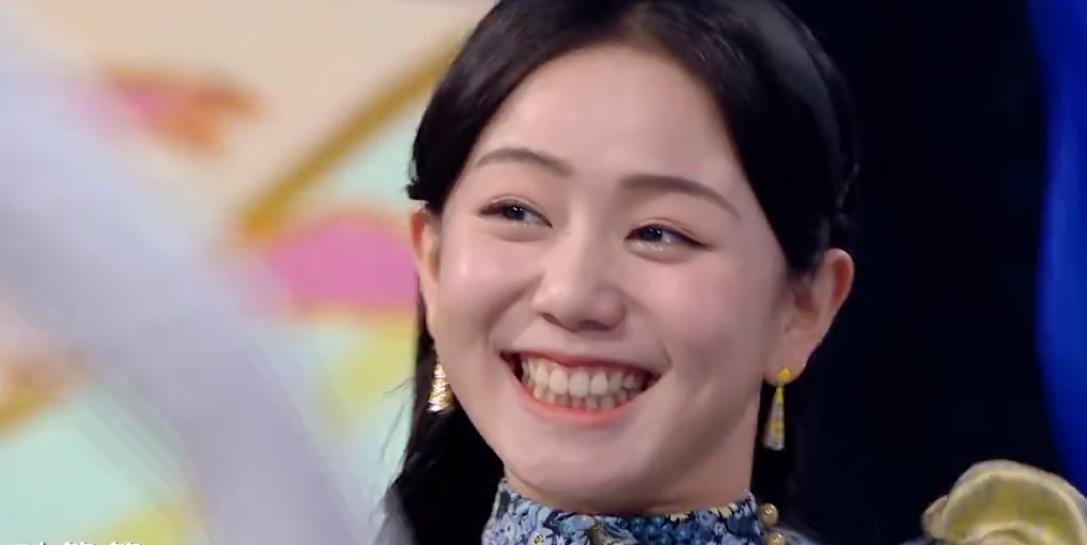 何炅|从群嘲到五星，《你好星期六》口碑翻盘离不开何炅，更离不开她！