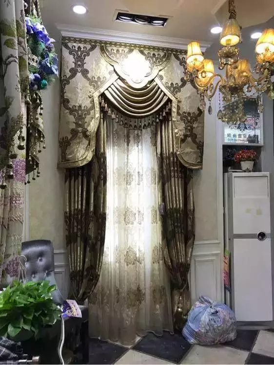气哭了,我晒新家,没想到遭吐槽,说像灵堂,全屋窗帘是最大败笔