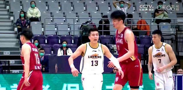 浙江男篮|一身冷汗！浙江9-0反超辽宁 莫兰德14+9稳定军心 争议三将怒砍0分