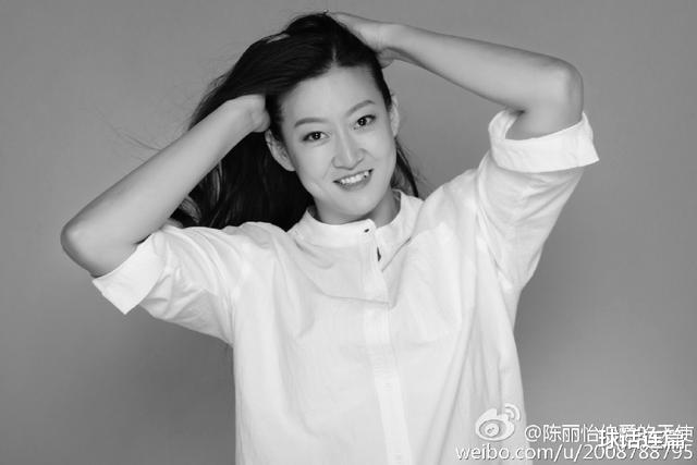 巴塞罗那|幸福！天津女排名将晒出全家福，婚后三年生俩娃，一家四口超圆满