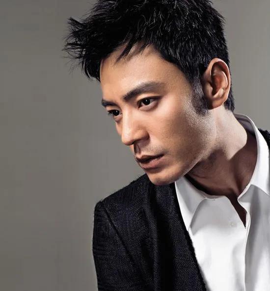 郝蕾|演员郝蕾：与刘烨分开后，44岁一个人带着双胞胎儿子