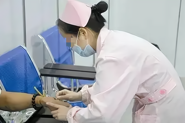女护士为钱答应与两病人发生关系,却因先后顺序引发血案