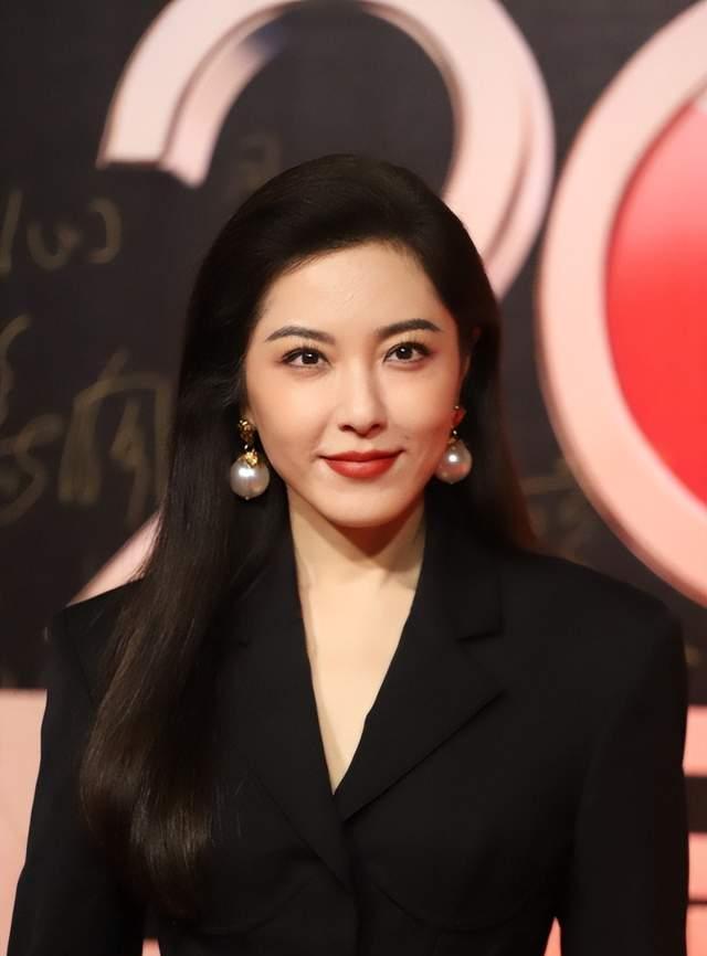 国剧盛典|国剧盛典女星红毯造型土味？造型不是重点，演技才是硬通货！