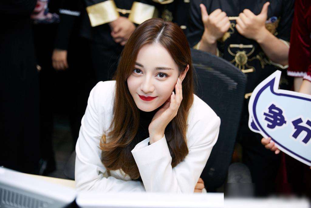 肖战|90后6大顶流明星现状：王一博太子登基杨紫封疆为王，肖战豪门入赘？