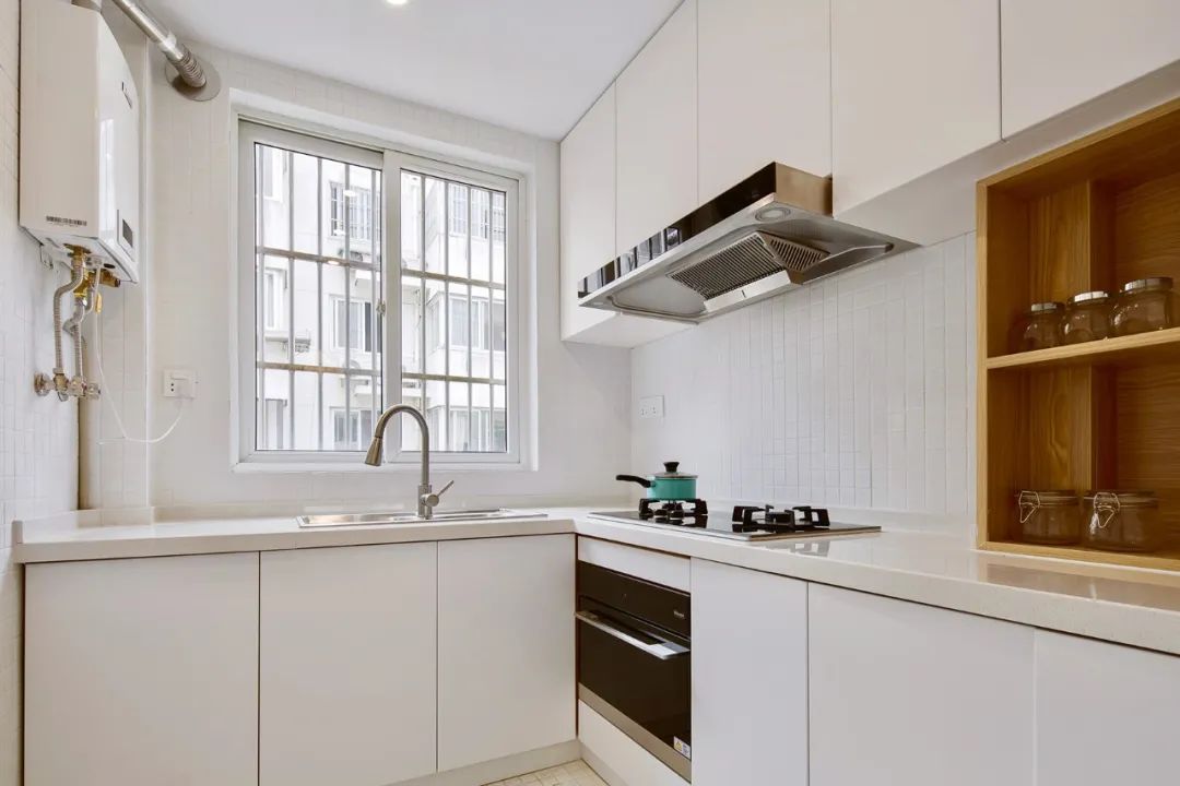 68m2教科书式断舍离:木色+白色5口之家,收纳升级储物翻倍