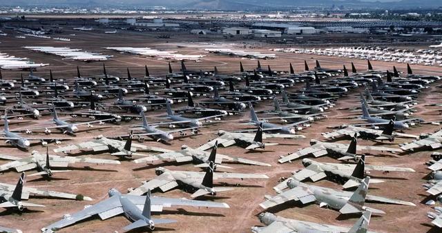 河南特别的县城，为何藏着2000架飞机？世界第2大“飞机坟场”