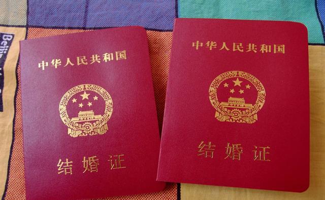 案例:女子缺失父爱,嫁大其20岁男友,因母亲反对酿成悲剧
