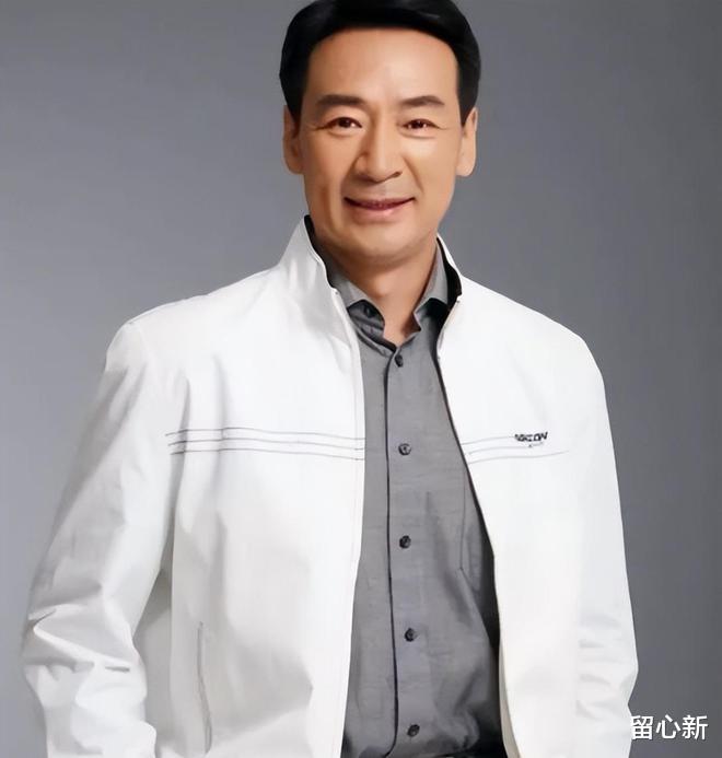 寇振海|寇振海三婚娶小21岁李婷，54岁得子不敢老去，女儿和妻子处成闺蜜