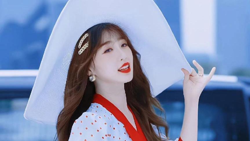 虞美人|虞书欣虽然“作天作地”，却还是让人哭着喊着“她好可爱”！