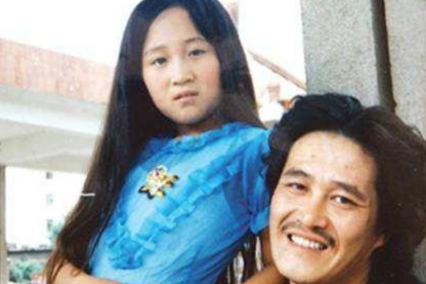 魏无羡|揭开赵本山的遮羞布：爆红后抛妻弃子，儿子12岁靠洗碗谋生！