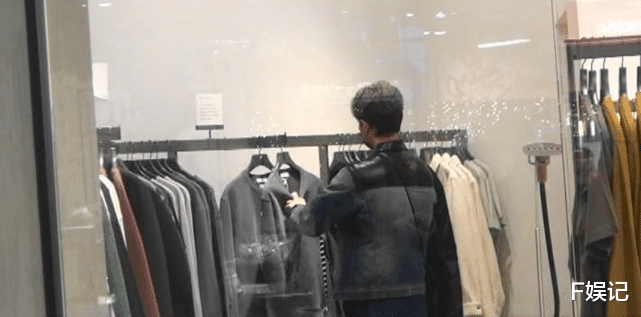 金泰妍|TVB新科视帝谭俊彦携妻购物 自己只看不买陪太太买战利品